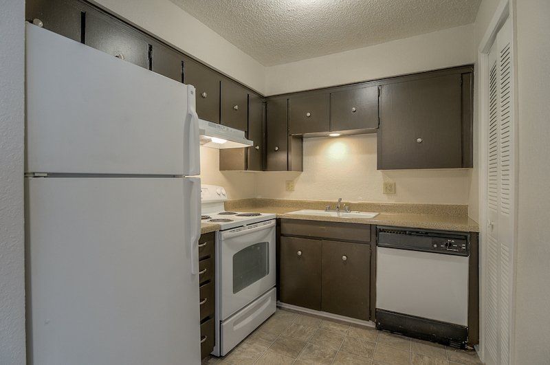 1 Bedroom 1.5 Bath Kitchen