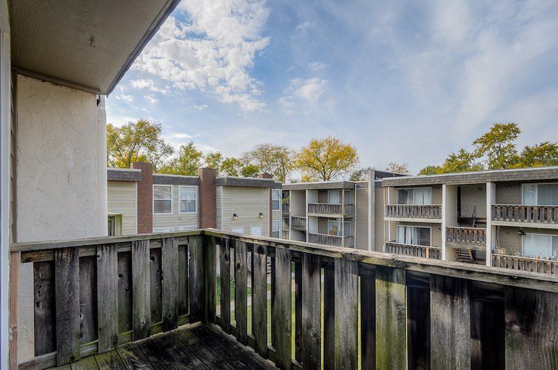 1 bed 1 bath Wood Balcony