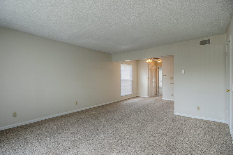 1 bed 1 bath Carpeted Bedroom