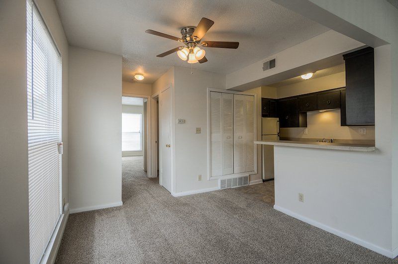 1 bed 1 bath Kitchen/Dining Area