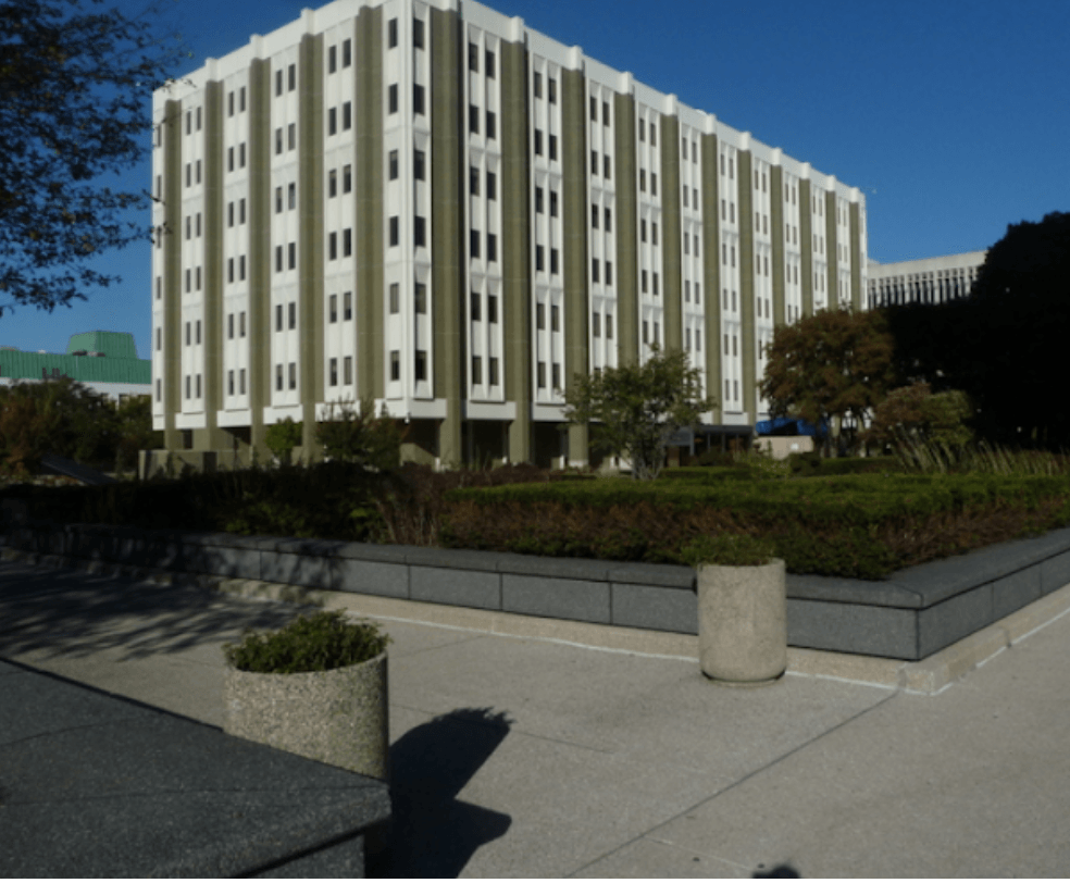 Federal building inspected for asbestos