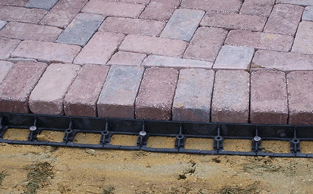 Installing Edge Restraint with pavers