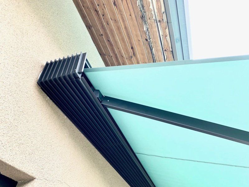 Tenda a bracci TXT con illuminazione led spot dimmerabile