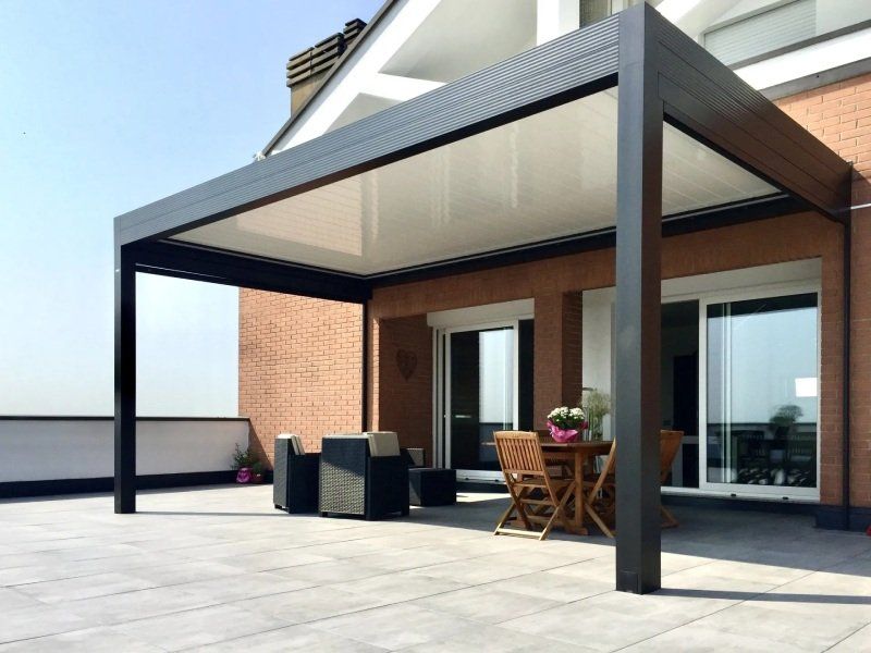 Pergola bioclimatica Med Twist con illuminazione led Spot perimetrali