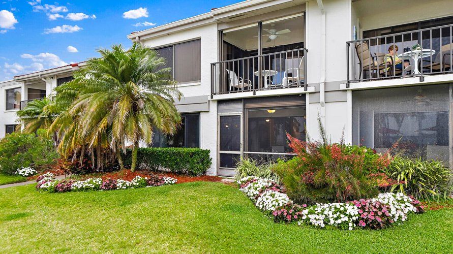 Front yard — Largo, FL — Larson Renovations LLC