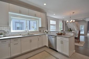 Modern House Kitchen — Largo, FL — Larson Renovations LLC