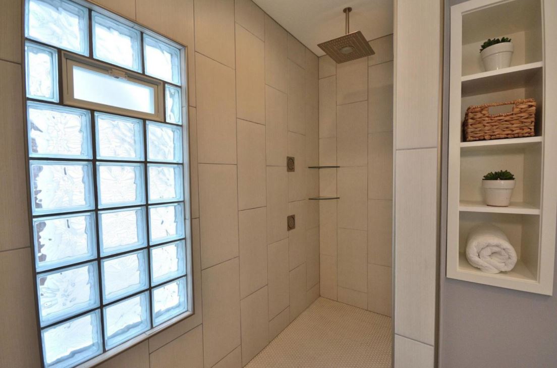 Elegant Shower Room — Largo, FL — Larson Renovations LLC