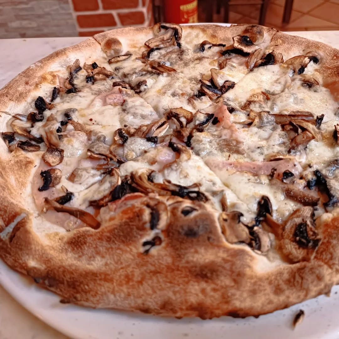 Pizza ai funghi