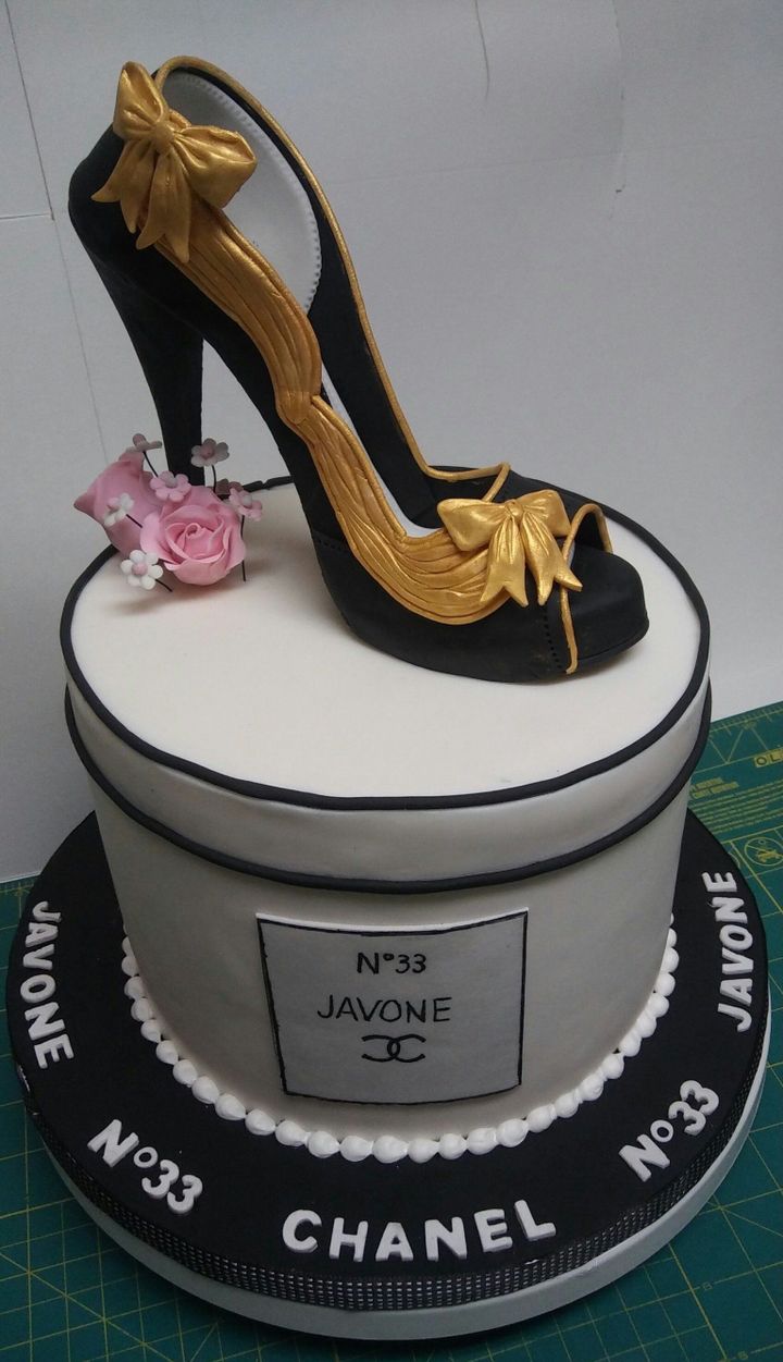 Jennifer's High heel cake