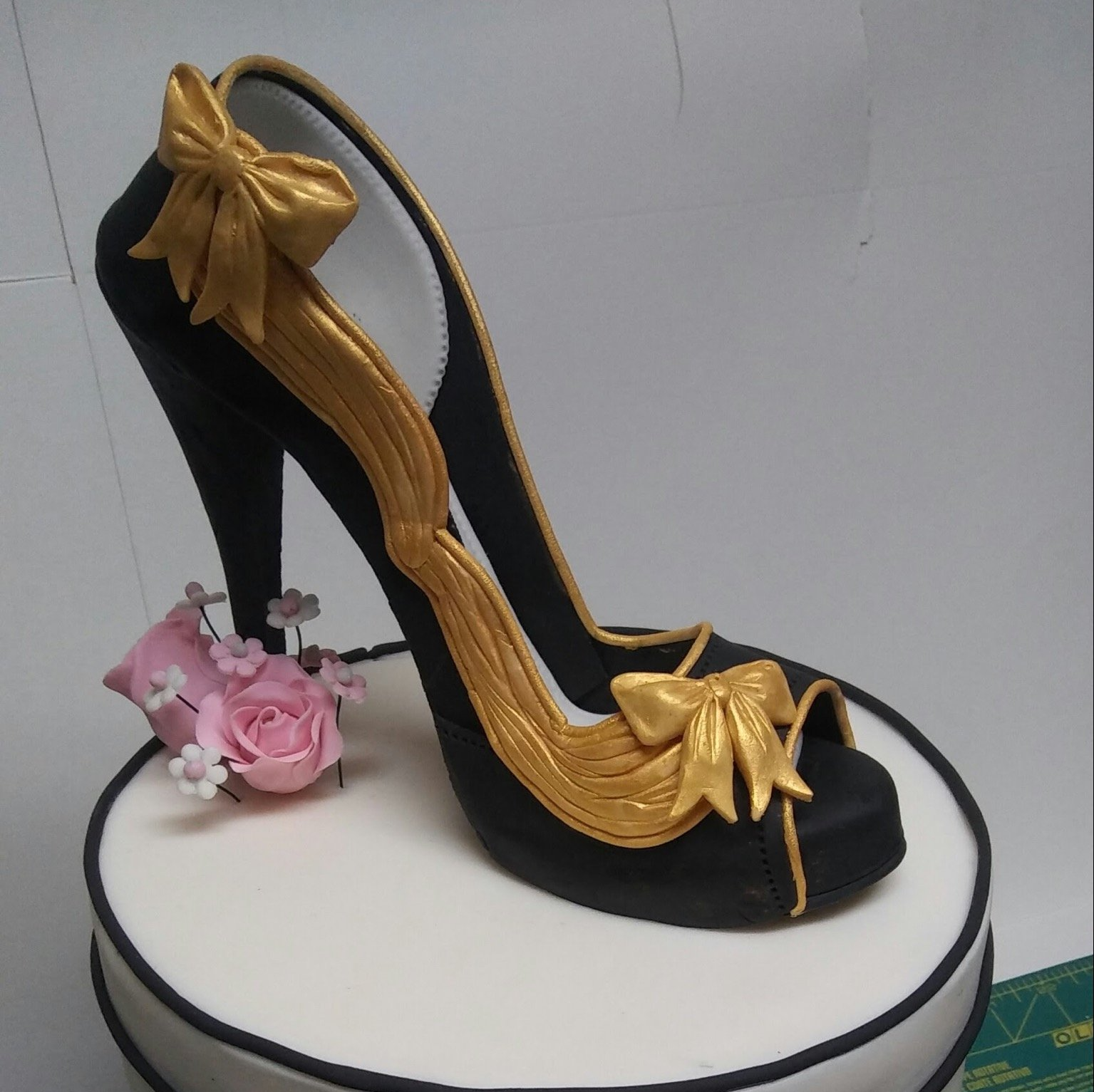 Jennifer's High heel cake