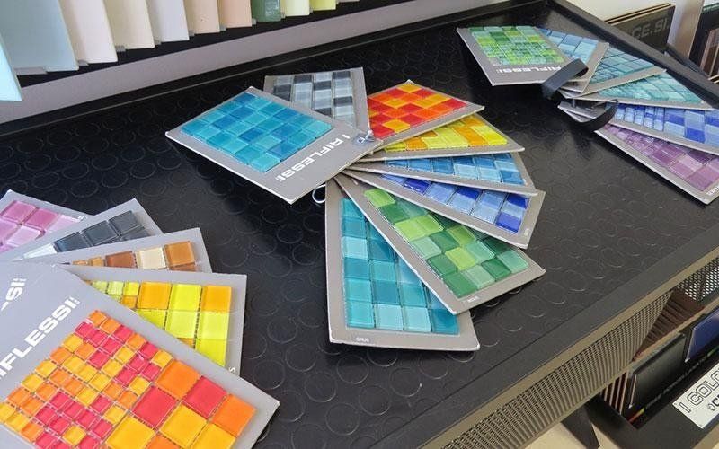 mattonelle in vari colori