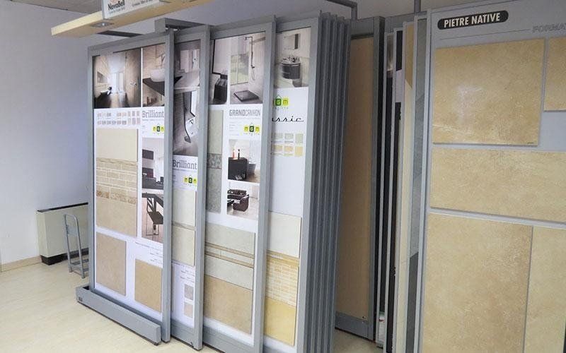 ampia esposizione di pavimento