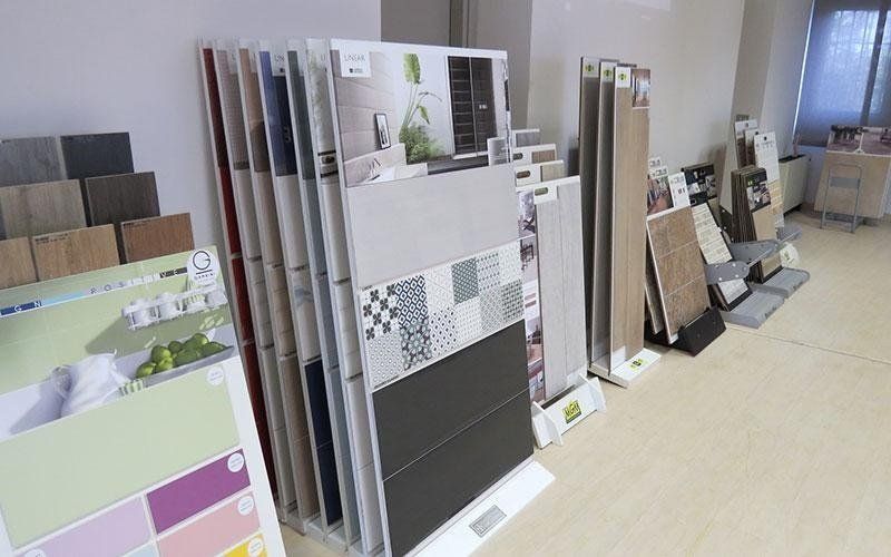 pavimenti esposti in negozio