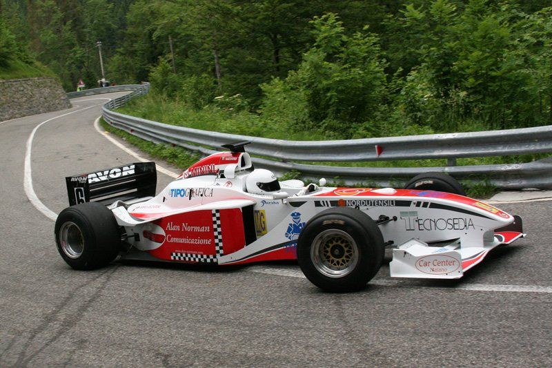 Personalizzazione auto da corsa