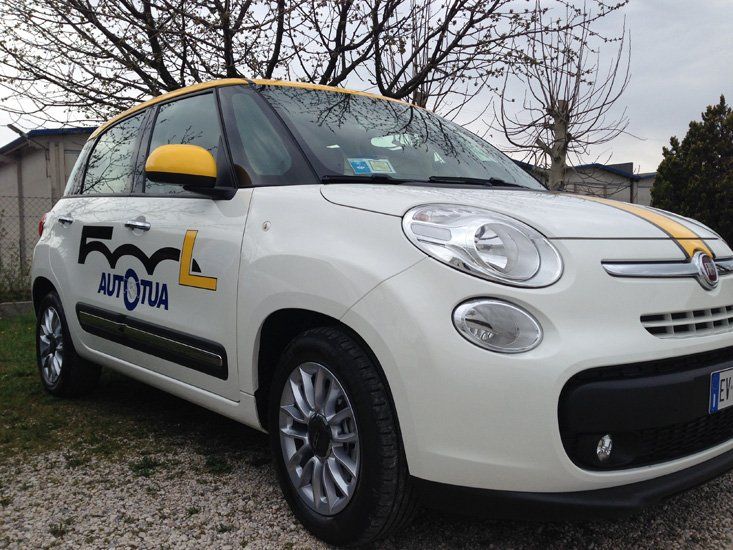 Car wrapping auto sportiva