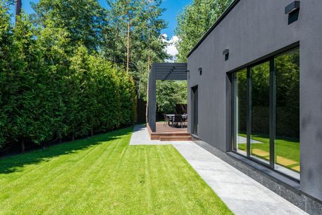 Complete lawn maintenance program results in Dover DE