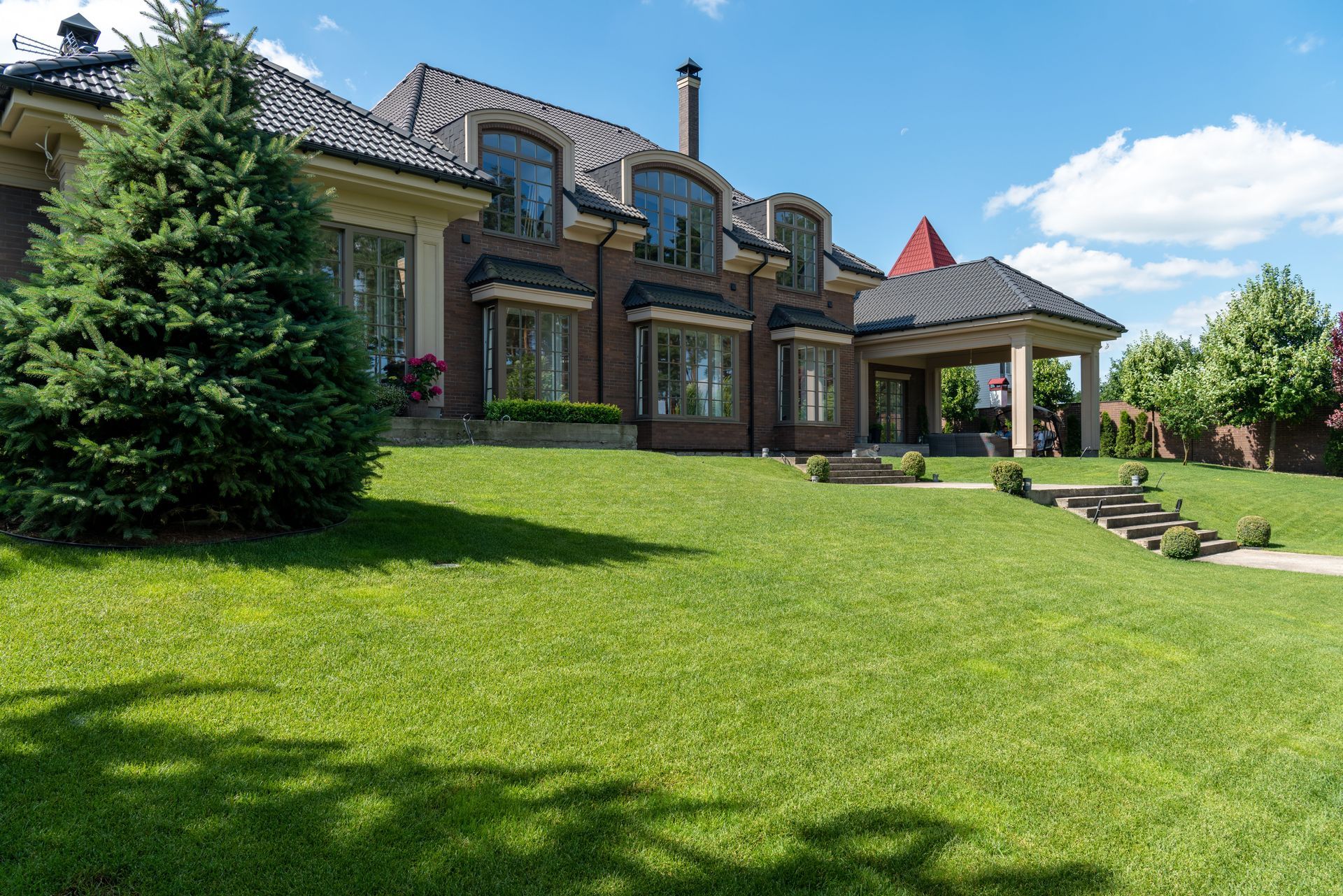 Green Grass taken care of by Dover Lawn Care, in Dover, DE