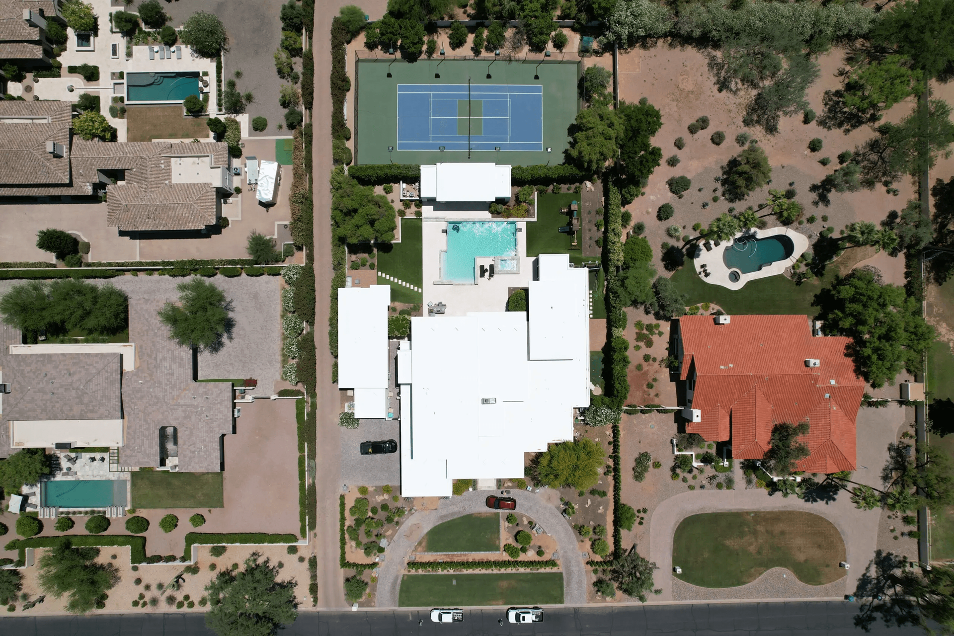 Local roofing company in Tucson, Sierra Vista, Marana, Vail, and Benson, AZ, rated 5 stars for exceptional service.
