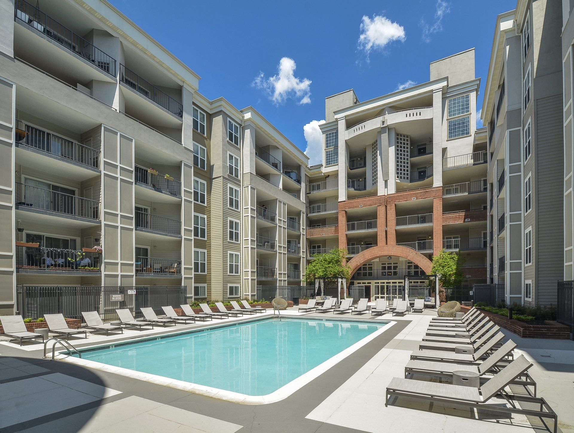 Arlington, VA Apartments The Citizen at Shirlington Village