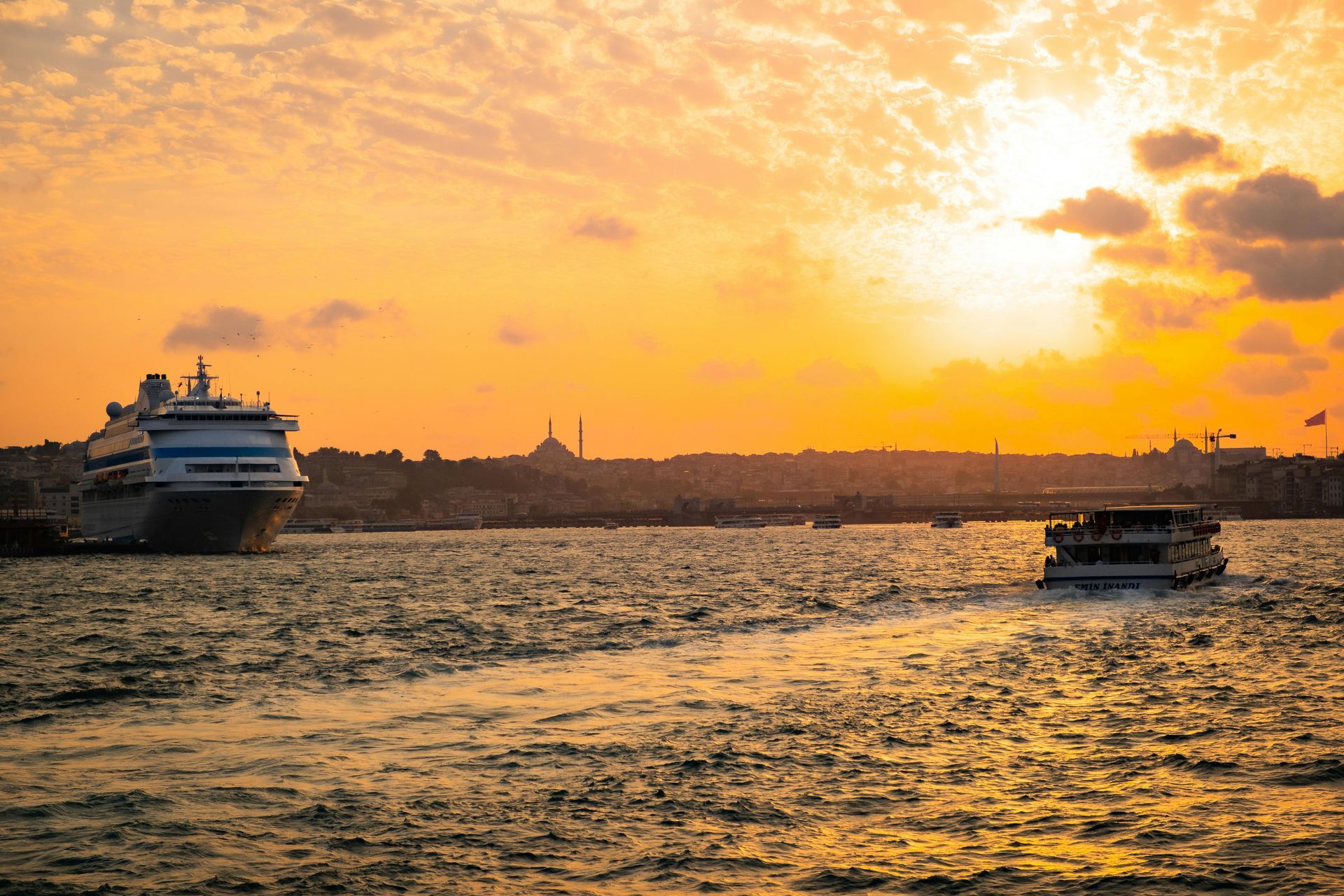 Bosphorus Sunset Cruise Tour