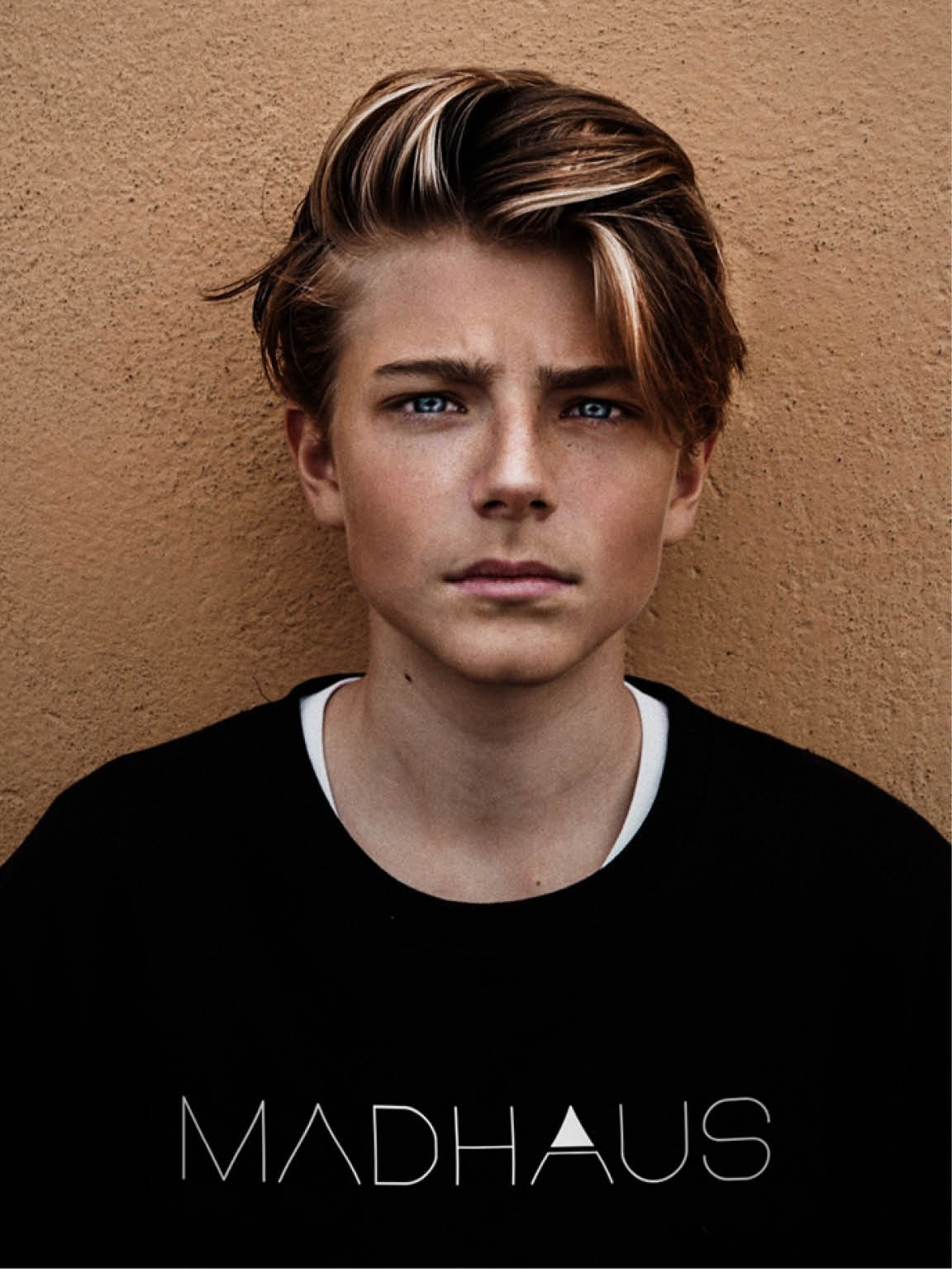 Sydney graphic design business Sydney, corporate design, logo designer Sydney, logo on jumper, branded clothing