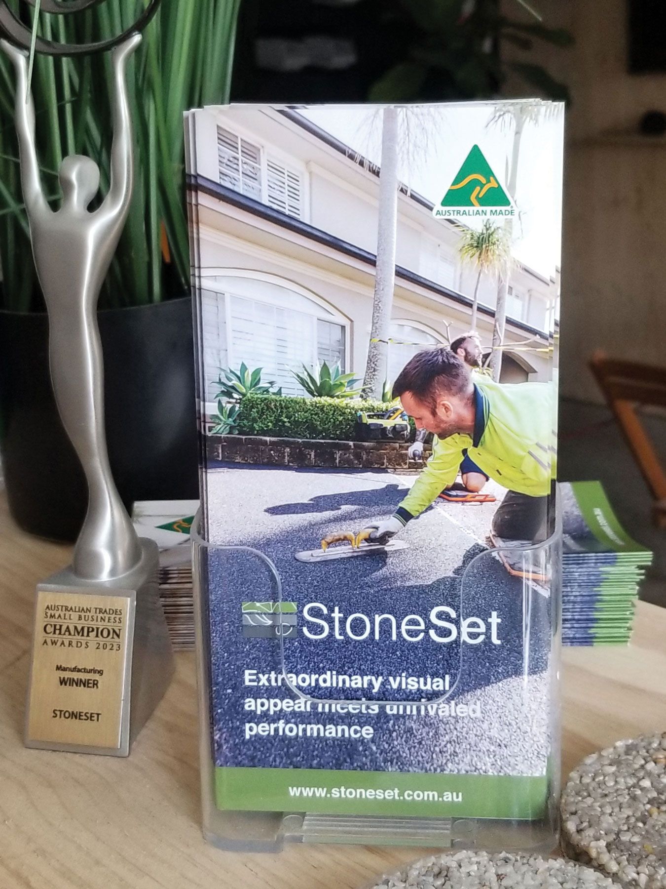 dl flyer design and print building material