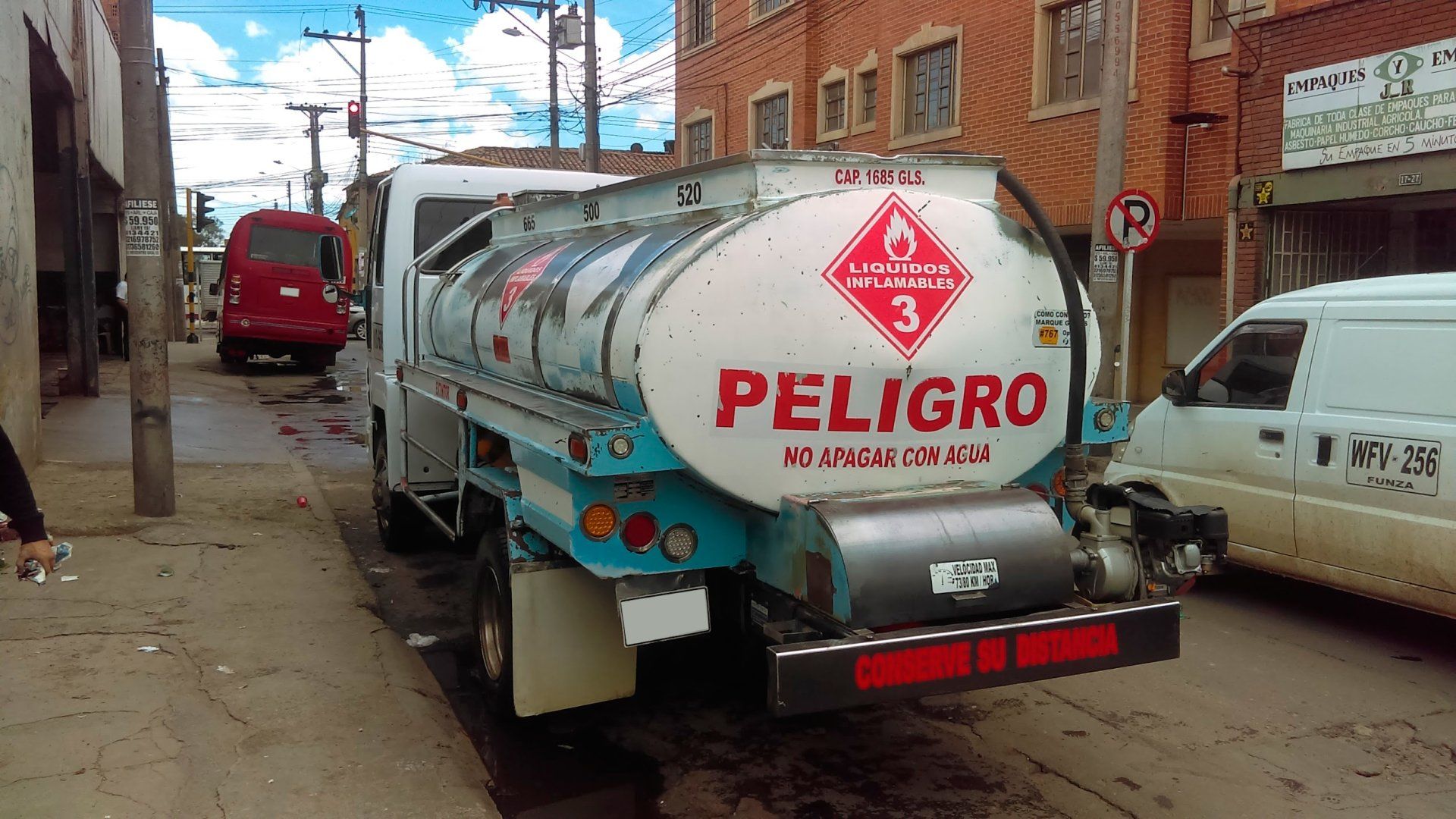 Procombustibles - Servicio de distribución de gasolina