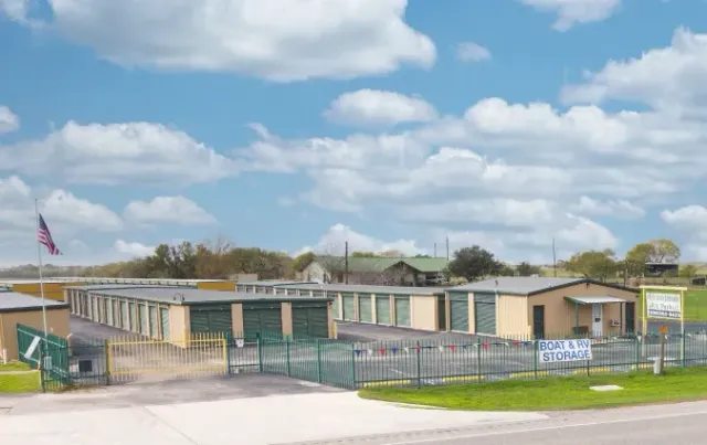 Affordable Drive Up Storage Units in Poth TX 78147