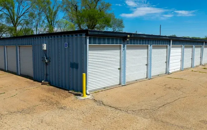 Drive Up Unit Row