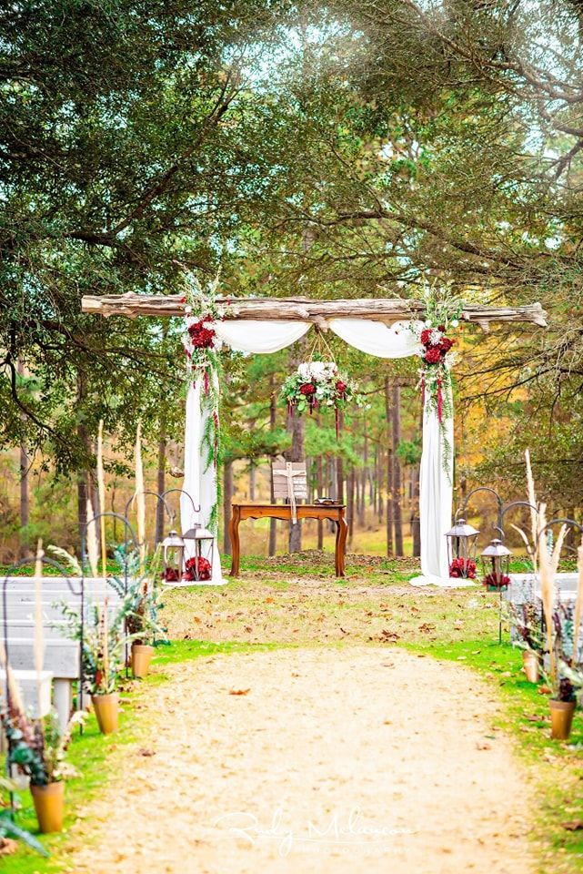 rustic outdoor wedding