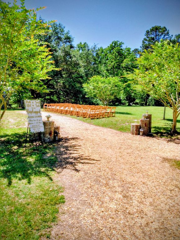 rustic outdoor wedding reception