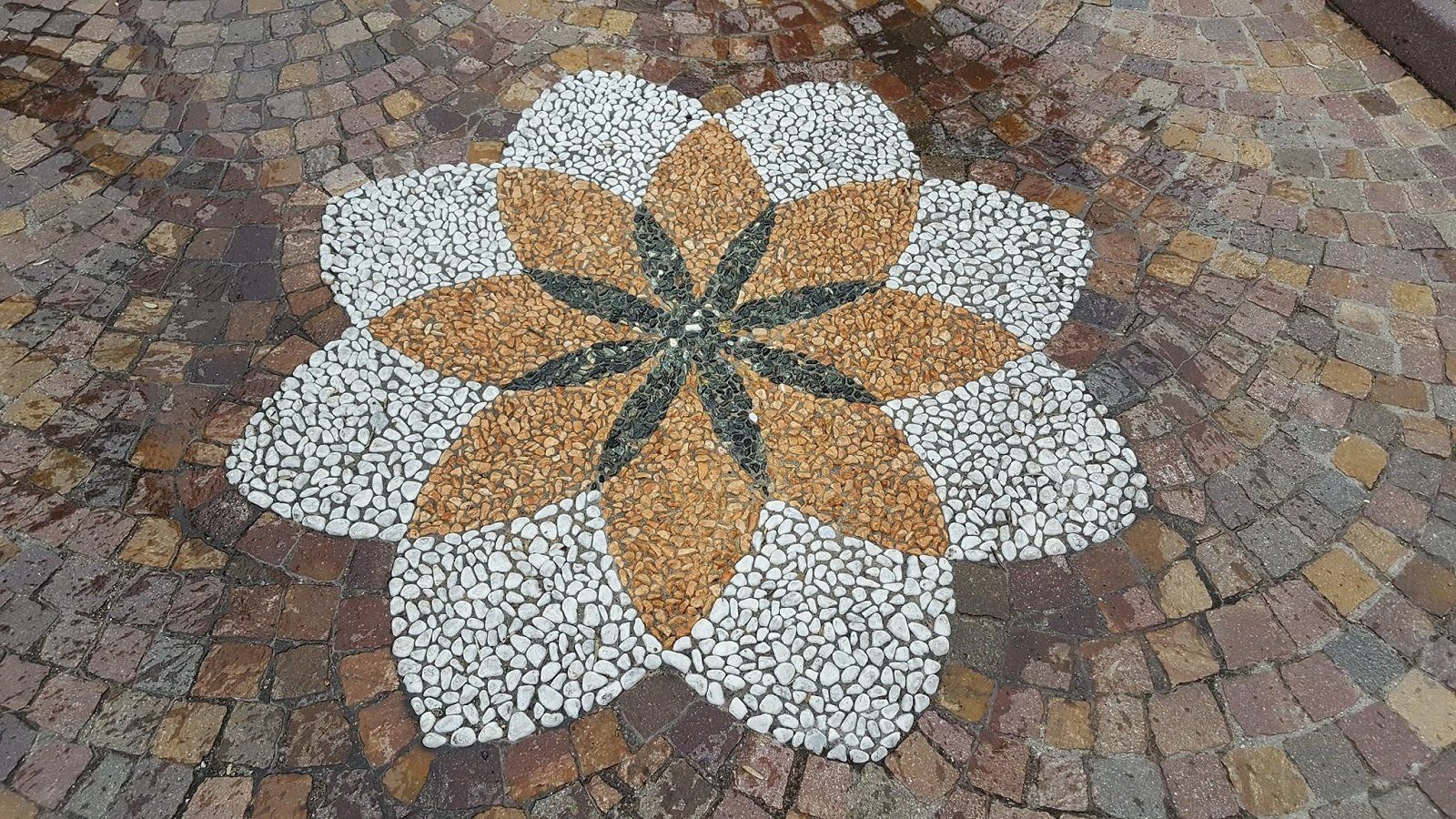 pavimenti esterni a fiore