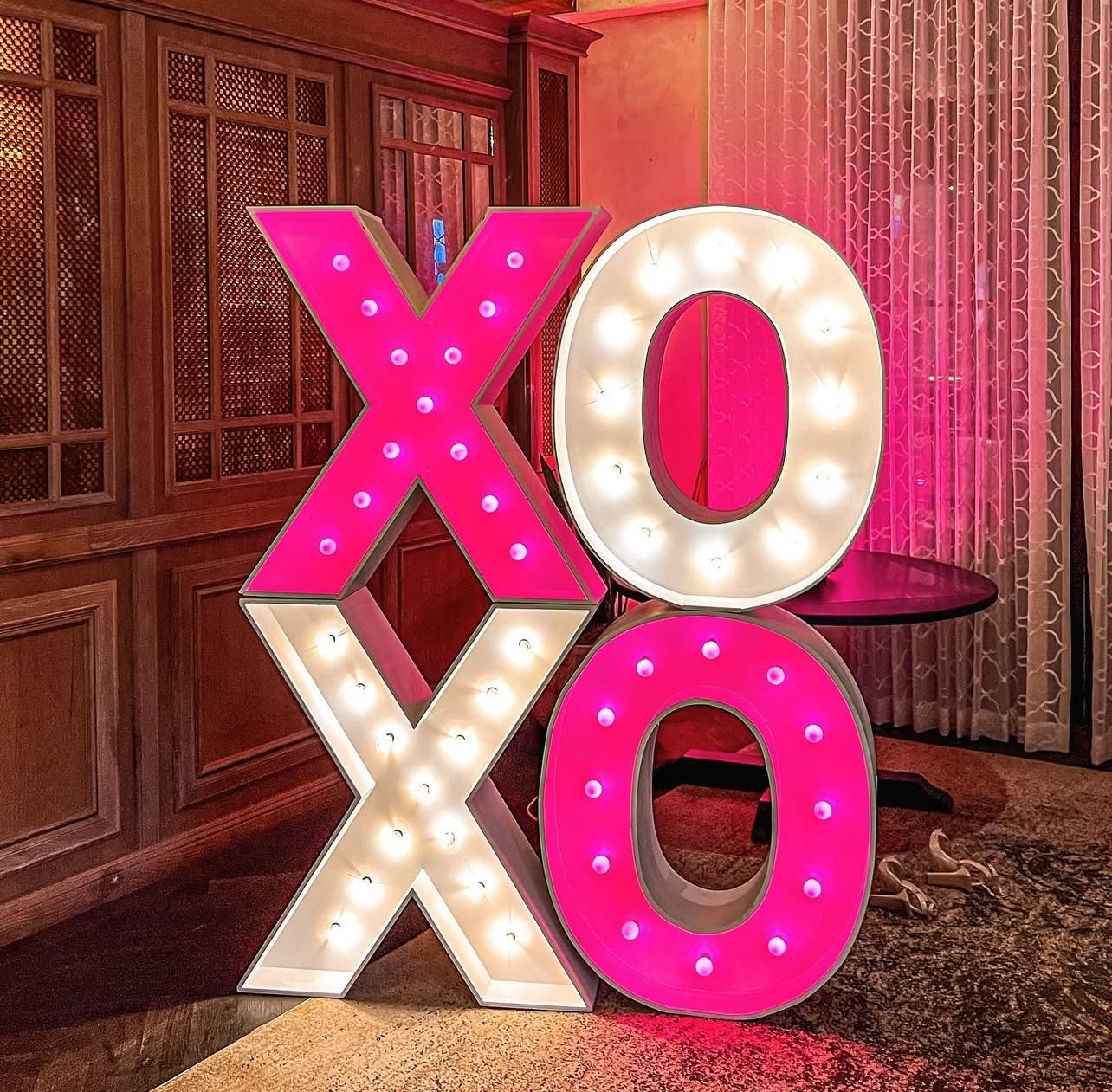 valentines day marque letters displaying XOXO