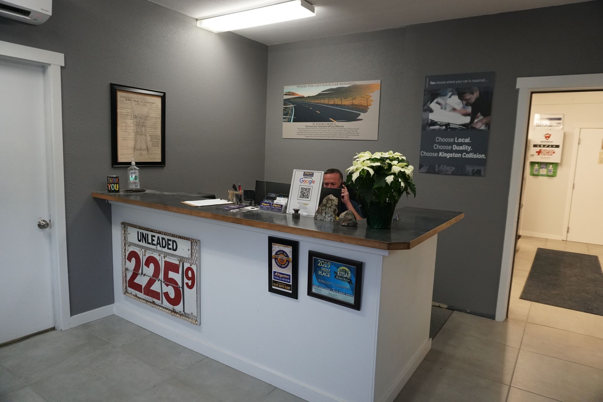 Front desk of Kingston Collison