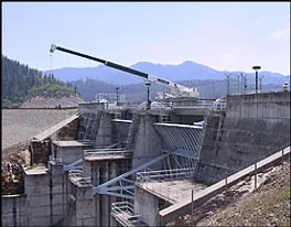 Industrial Water Dam — Central Point, OR — Cook Crane Corporation