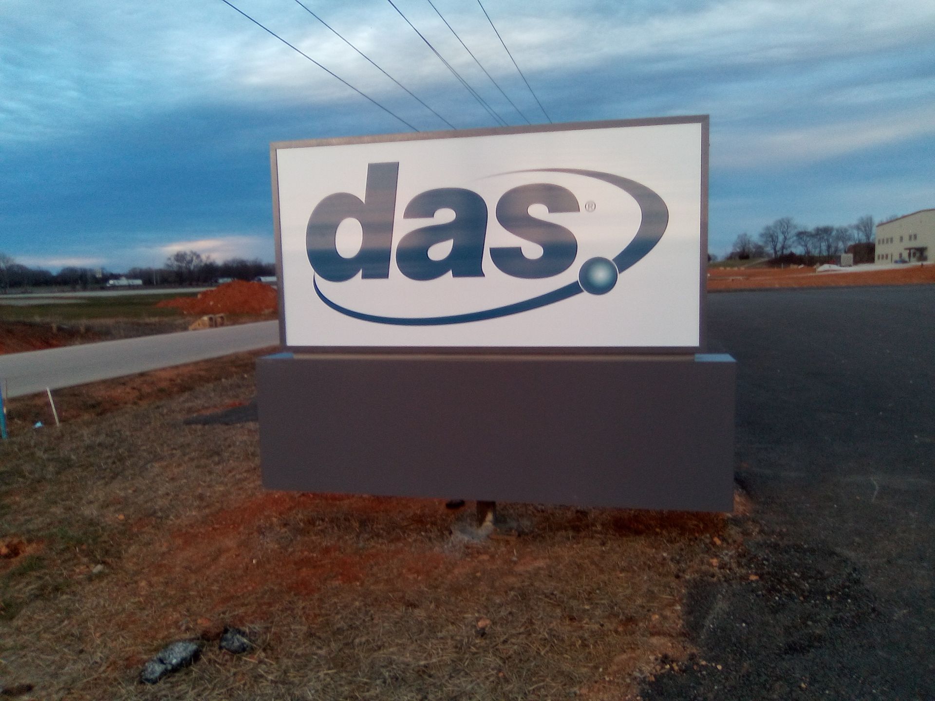 Monument SIgns - Outdoor Signs - Lee Neon Signs Inc.