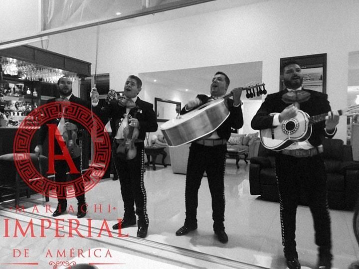 MARIACHI IMPERIAL DE AMÉRICA 