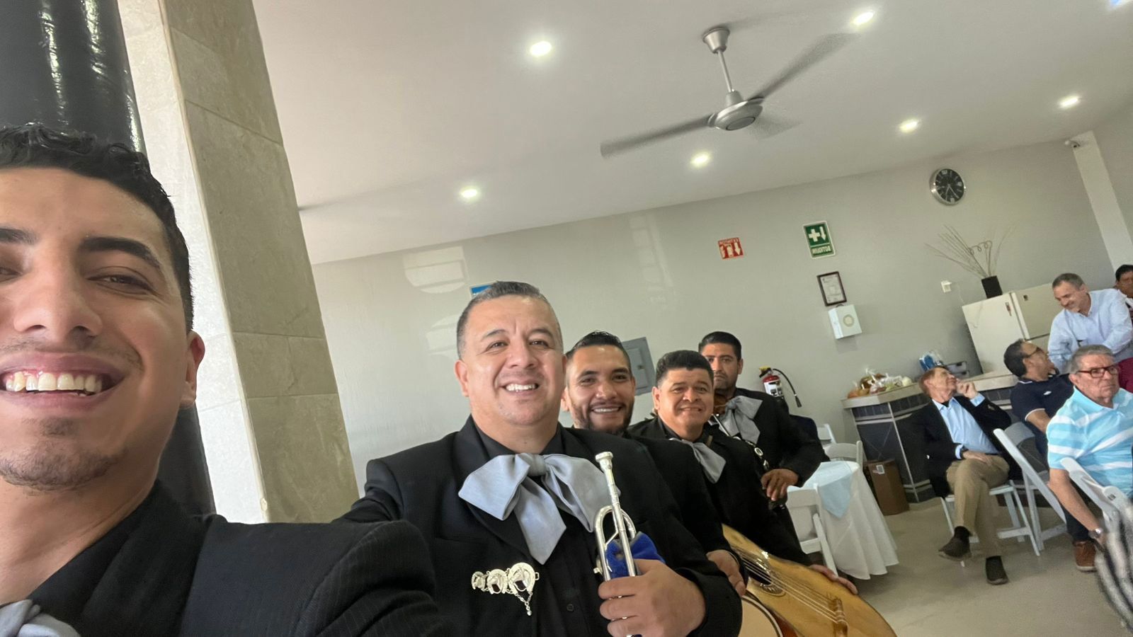 MARIACHI IMPERIAL DE AMÉRICA 