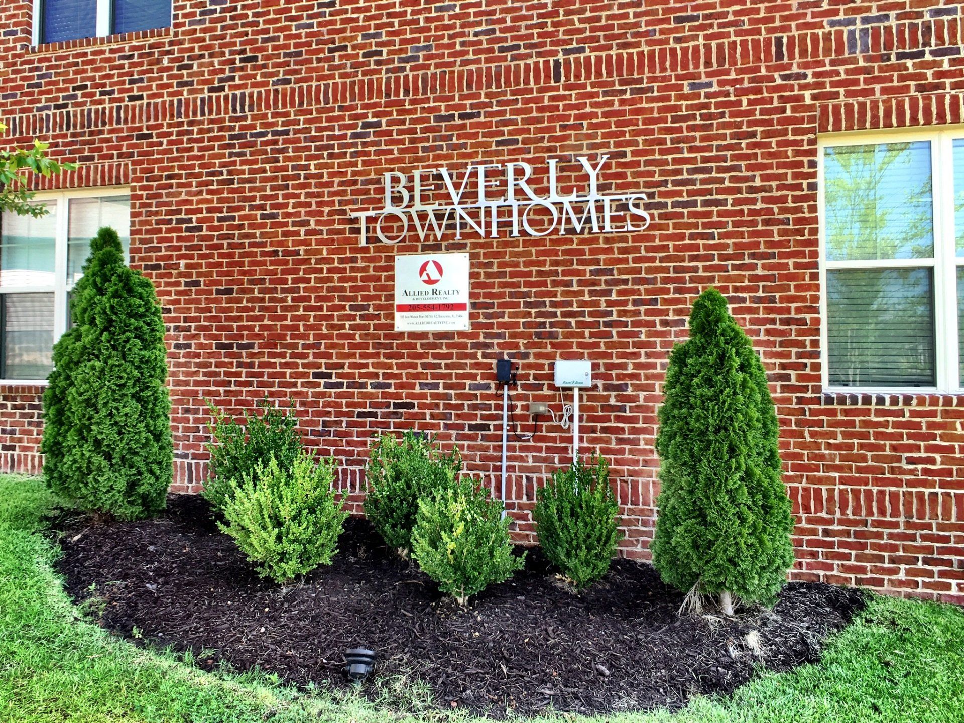 Beverly Townhomes sign