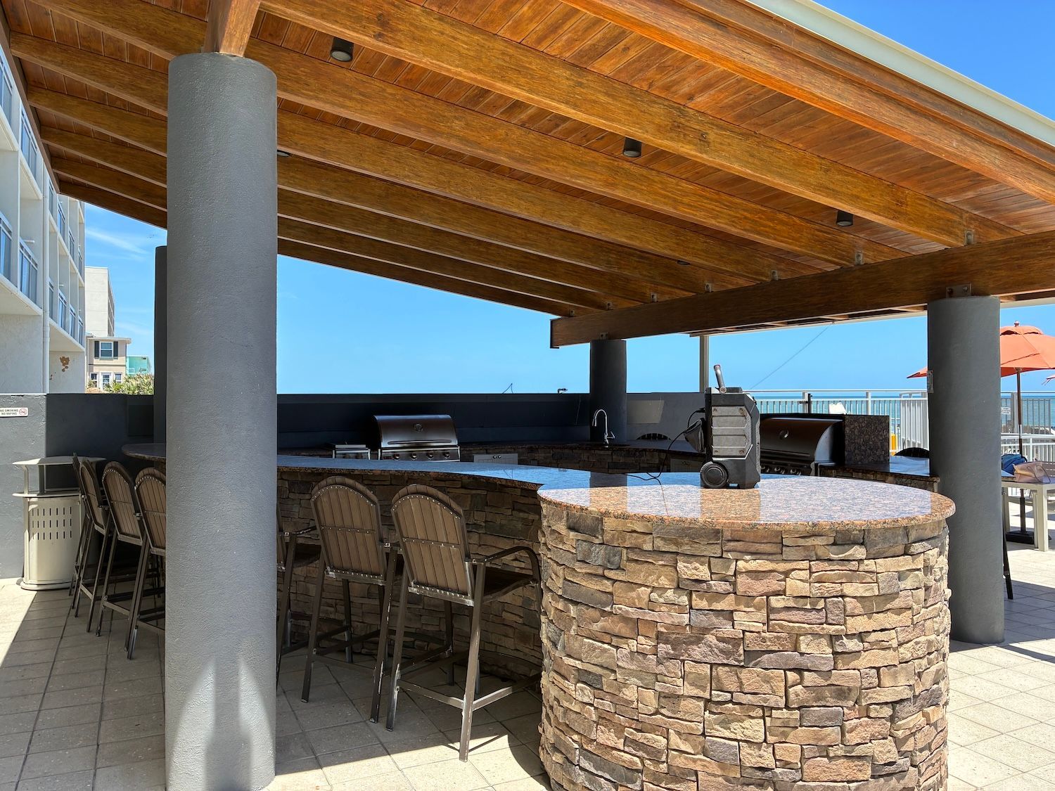 Georgian inn outdoor grill