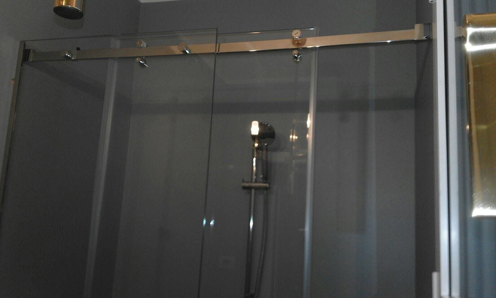 montaggio box doccia