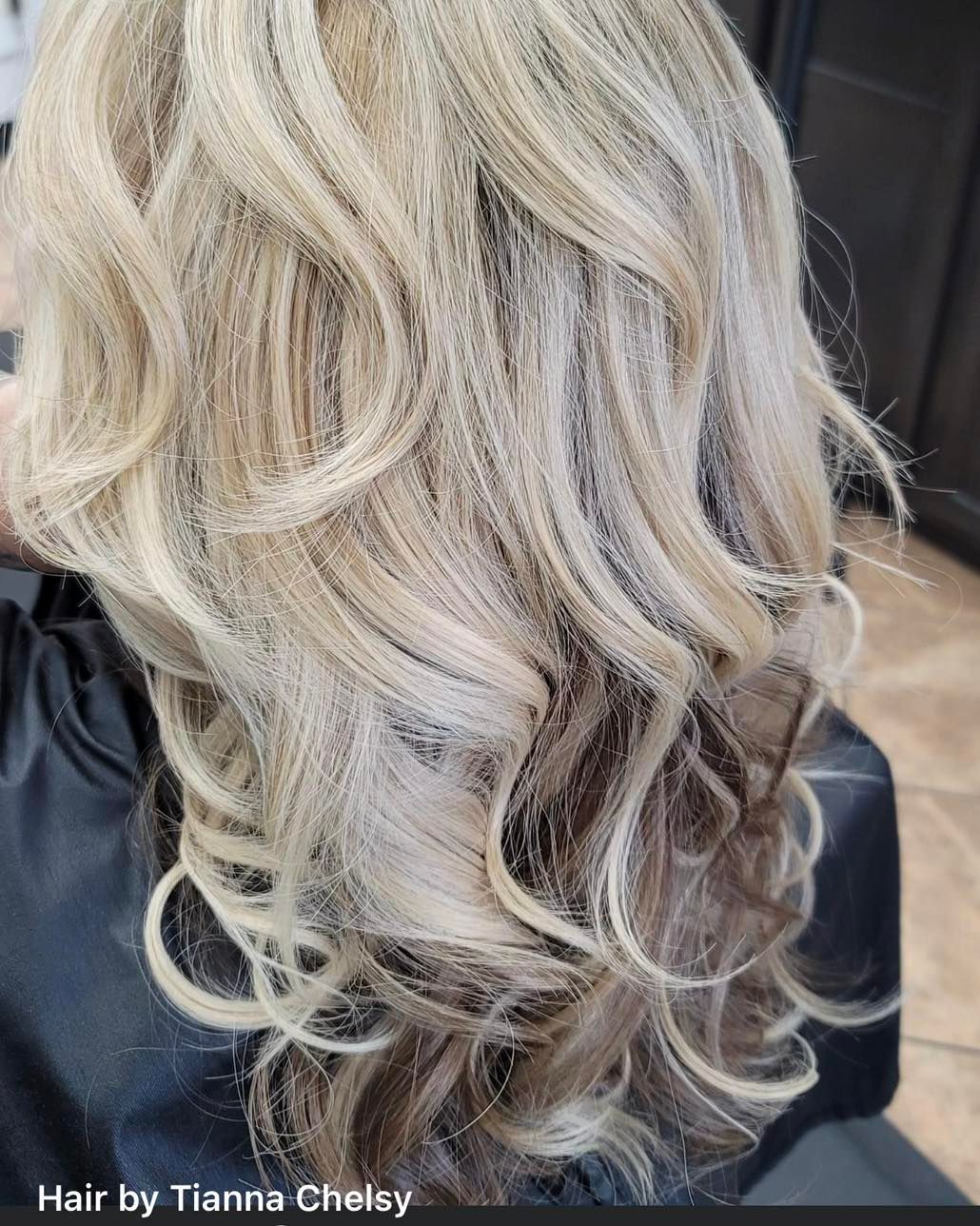 Contented Female | Green Valley, AZ | 140 Beauty and Barber