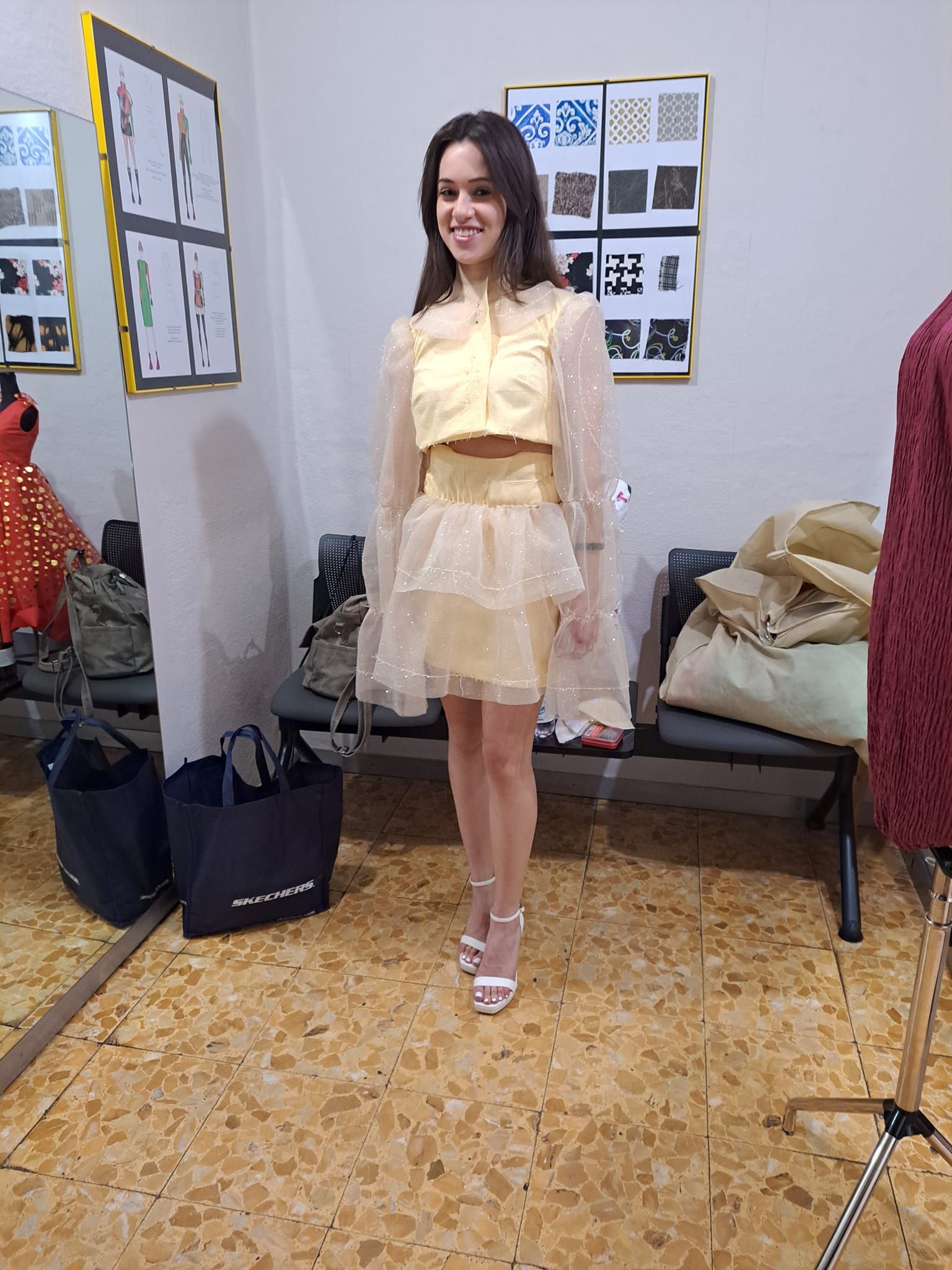 prova abito creato da un'allieva