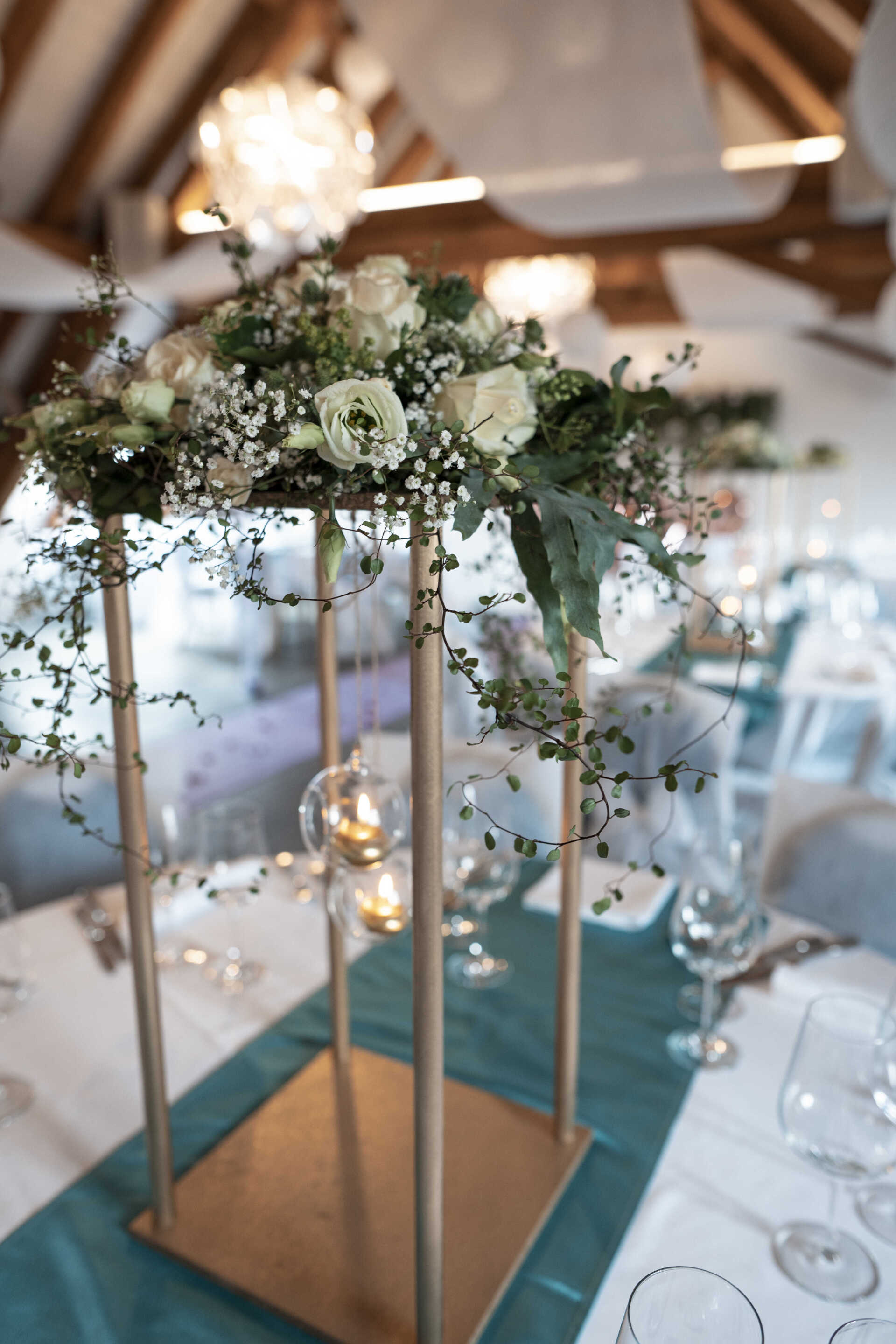 Salle décorée pour un mariage Swiss Hotel la Couronne à Avenches