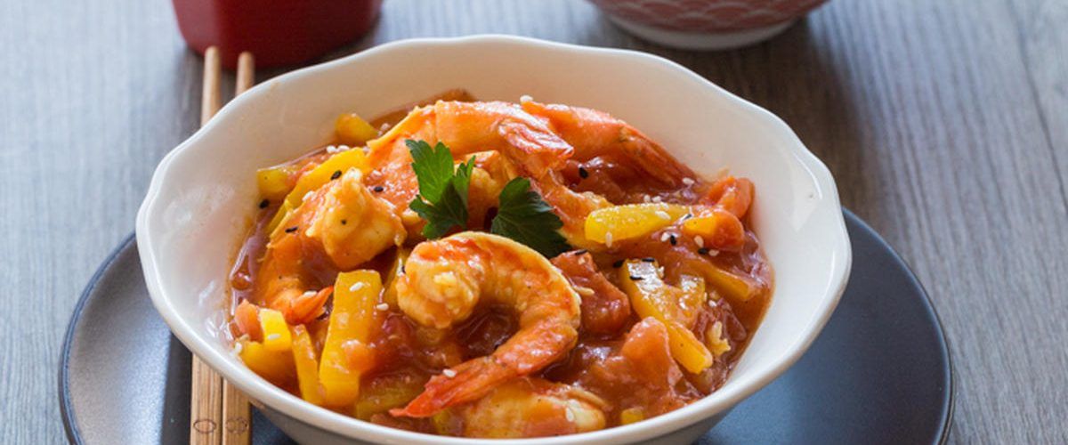 Plat de crevettes avec sauce