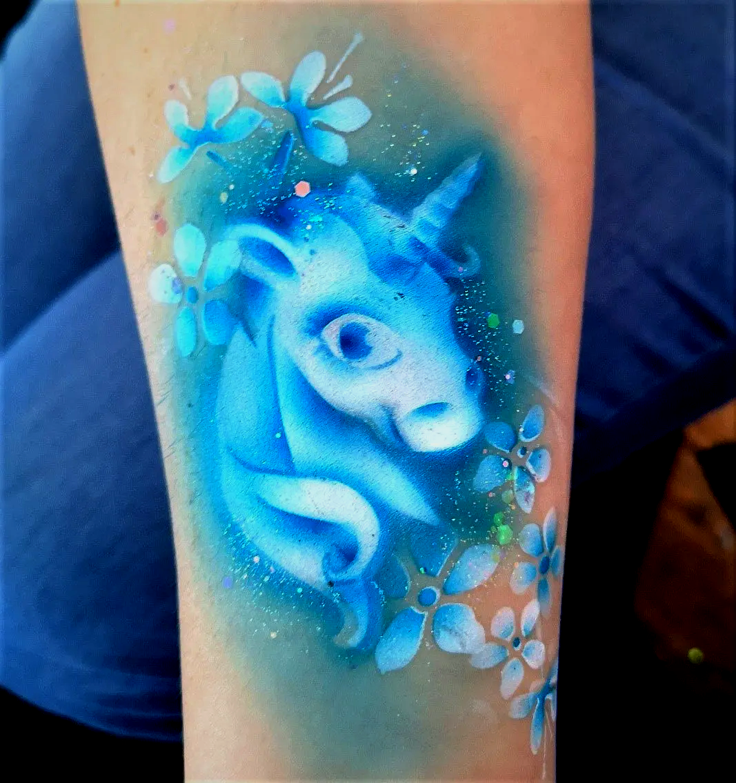 Airbrush tattoo unicorn. Birthday party