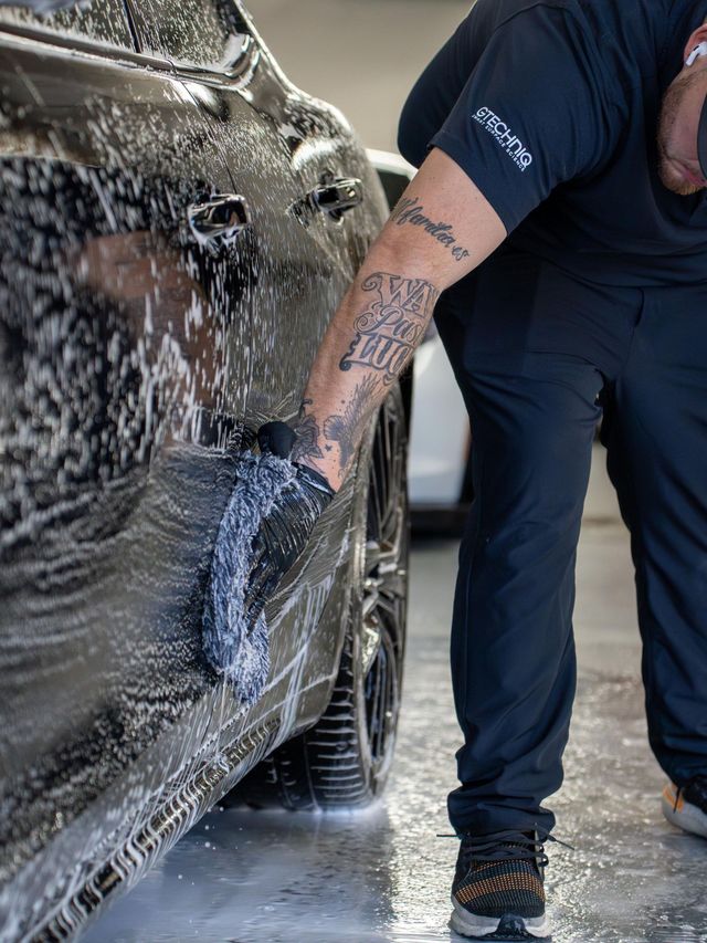 How Do Hand Car Washes Work: The Ultimate Cleaning Guide