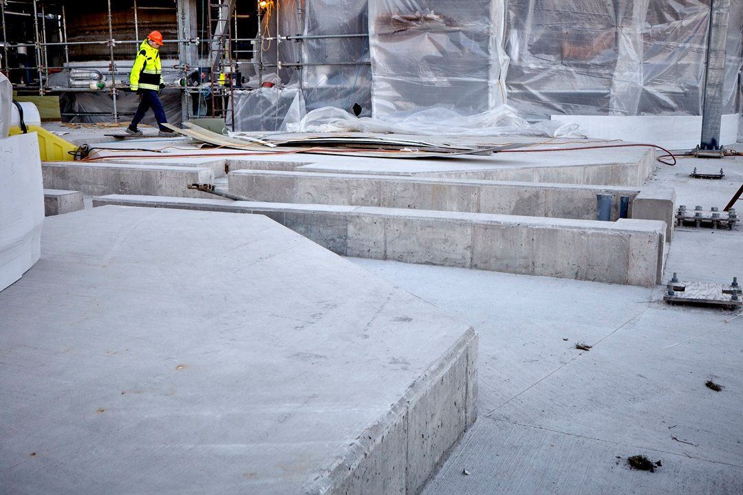 Concrete Platform ─ Milwaukee, WI ─ Kotze Construction Co., Inc.