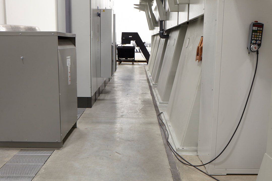 Hallway Between Machines ─ Milwaukee, WI ─ Kotze Construction Co., Inc.