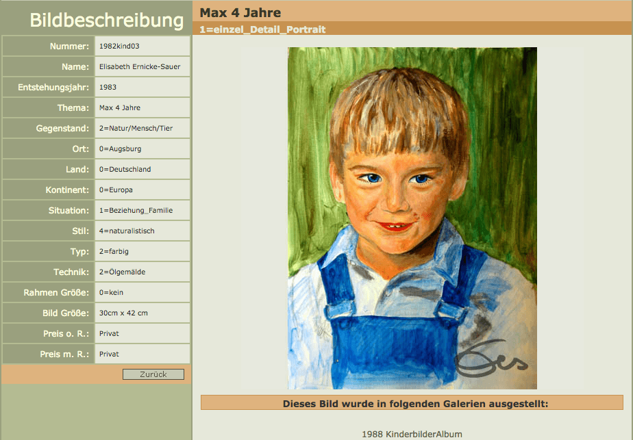 Kinder-Portrait Porträt blonder Junge mit blauer Latzhose